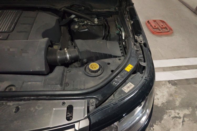 Used Land Rover Range Vogue  Engine Bay Left