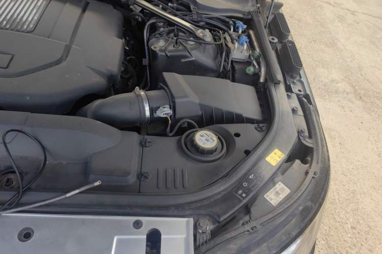 Used Land Rover Range Vogue  Engine Bay Left