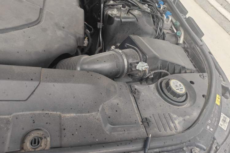 Used Land Rover Range Vogue  Engine Bay Left