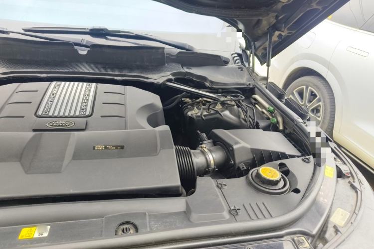 Used Land Rover Range Vogue 2017 3.0 V6 SC Vogue Engine Bay Left