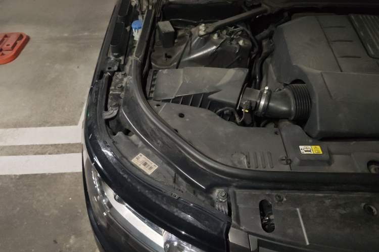 Used Land Rover Range Vogue  Engine Bay Right