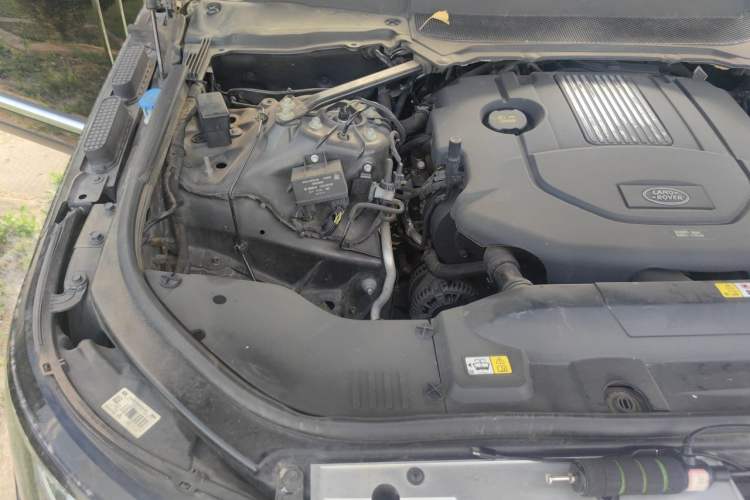 Used Land Rover Range Vogue  Engine Bay Right
