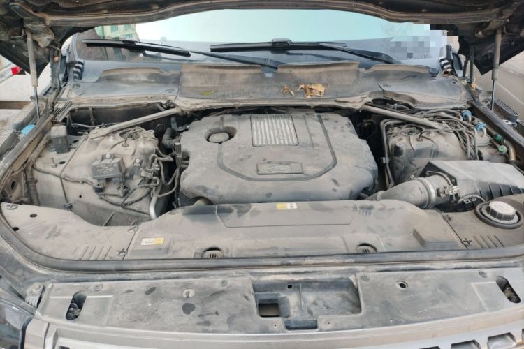 Used Land Rover Range Vogue 2017 3.0T TDV6 HSE Engine Bay