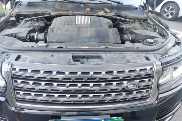 Used Land Rover Range Vogue 2017 3.0T Gasoline HSE Middle East Engine Bay