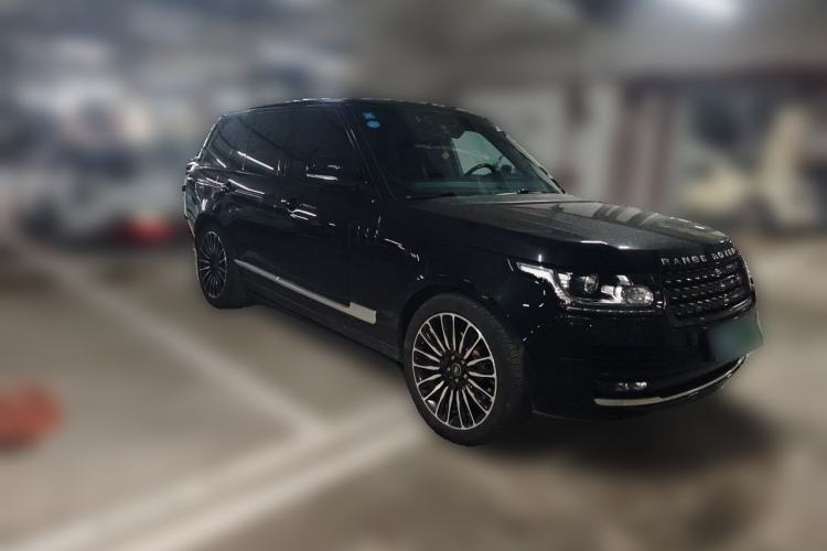Used Land Rover Range Vogue  Front Right 45 Deg