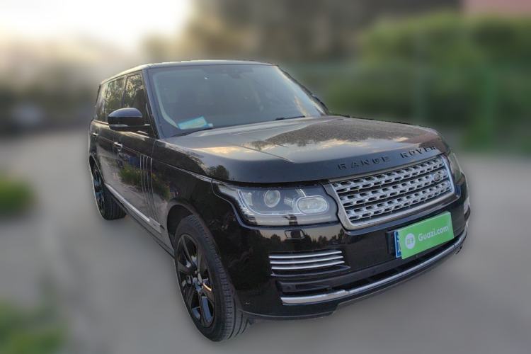 Used Land Rover Range Vogue  Front Right 45 Deg