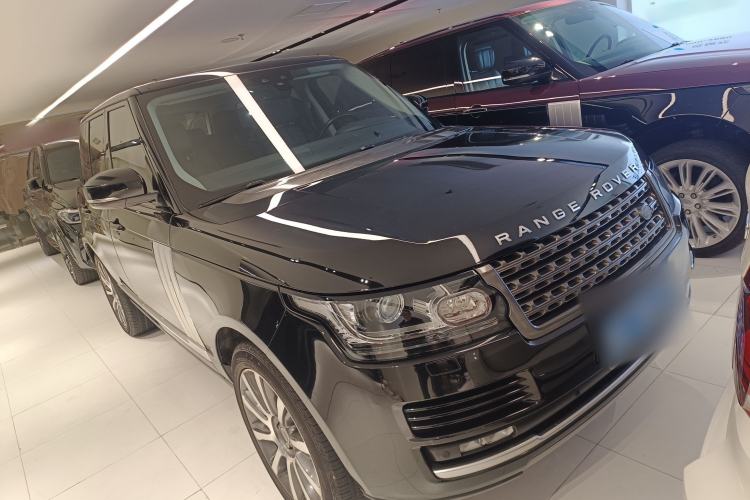 Used Land Rover Range Vogue 2017 3.0T Gasoline HSE Middle East Front Right 45 Deg