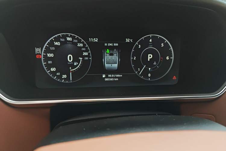 Used Land Rover Range Vogue 2017 3.0T TDV6 HSE Instrument Cluster