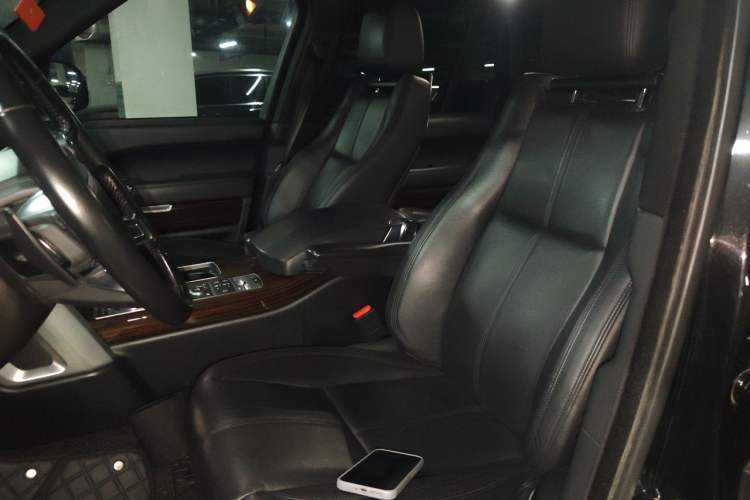 Used Land Rover Range Vogue  Left Front Seat