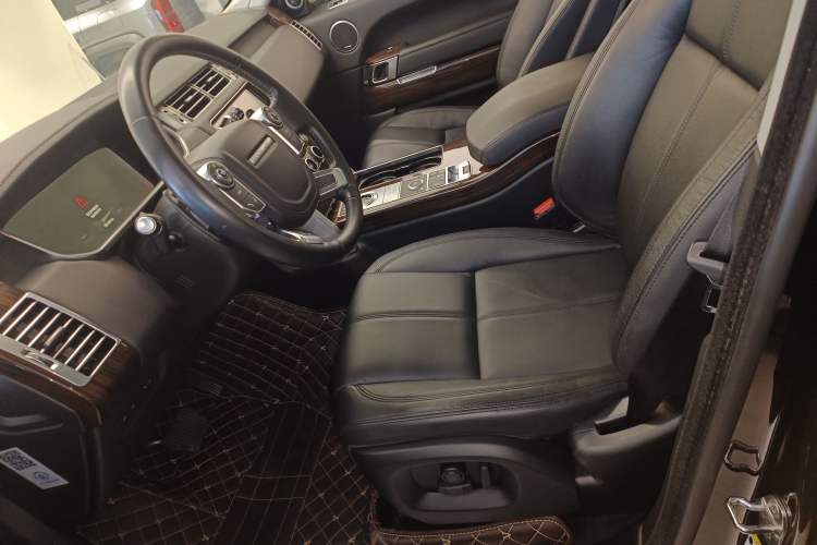 Used Land Rover Range Vogue 2017 3.0T Gasoline HSE Middle East Left Front Seat