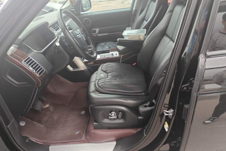 Used Land Rover Range Vogue  Left Front Seat