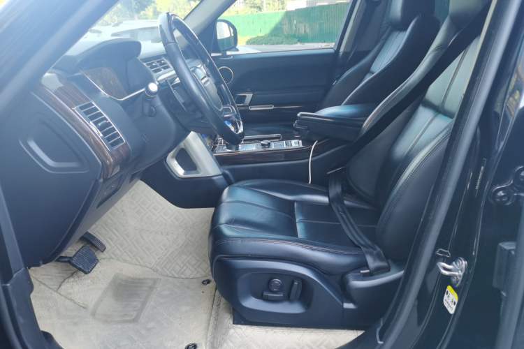 Used Land Rover Range Vogue 2017 3.0T Gasoline HSE Middle East Left Front Seat