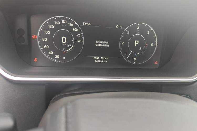 Used Land Rover Range Vogue  Odometer Close Up