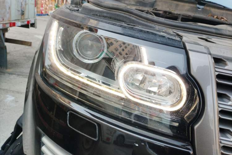 Used Land Rover Range Vogue 2017 3.0T TDV6 HSE Right Front Headlight