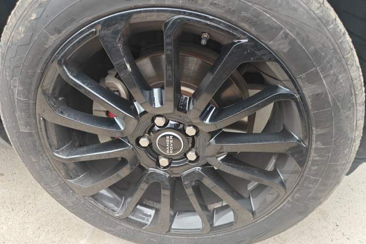 Used Land Rover Range Vogue  Right Front Wheel Hub