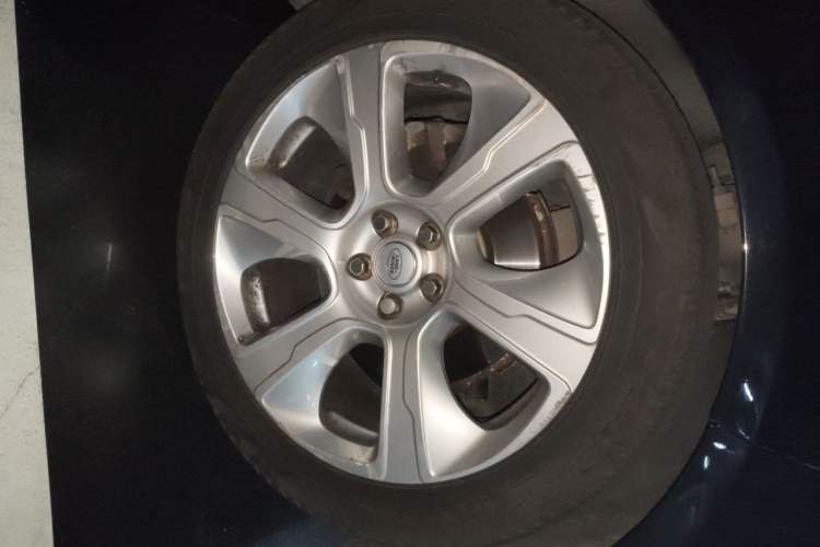 Used Land Rover Range Vogue 2017 3.0T TDV6 HSE Right Front Wheel Hub