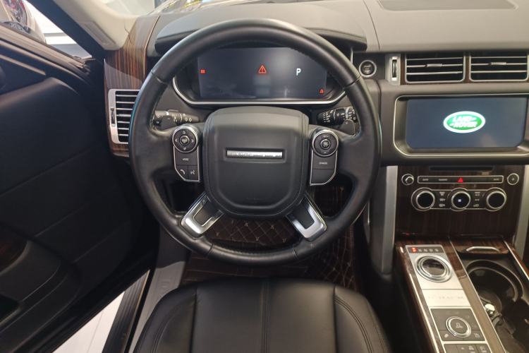 Used Land Rover Range Vogue 2017 3.0T Gasoline HSE Middle East Steering Wheel
