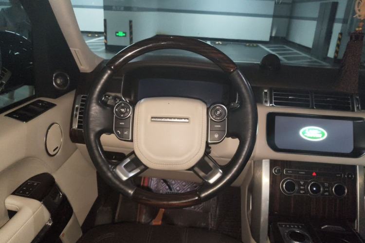 Used Land Rover Range Vogue 2017 3.0T TDV6 HSE Steering Wheel