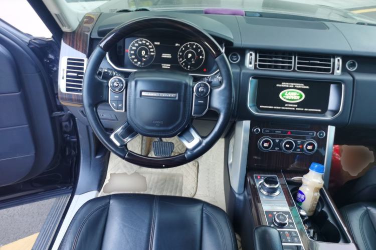 Used Land Rover Range Vogue 2017 3.0T Gasoline HSE Middle East Steering Wheel