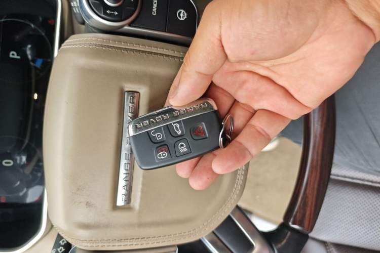 Used Land Rover Range Vogue 2017 3.0T Gasoline HSE U.S. Specification Vehicle Key