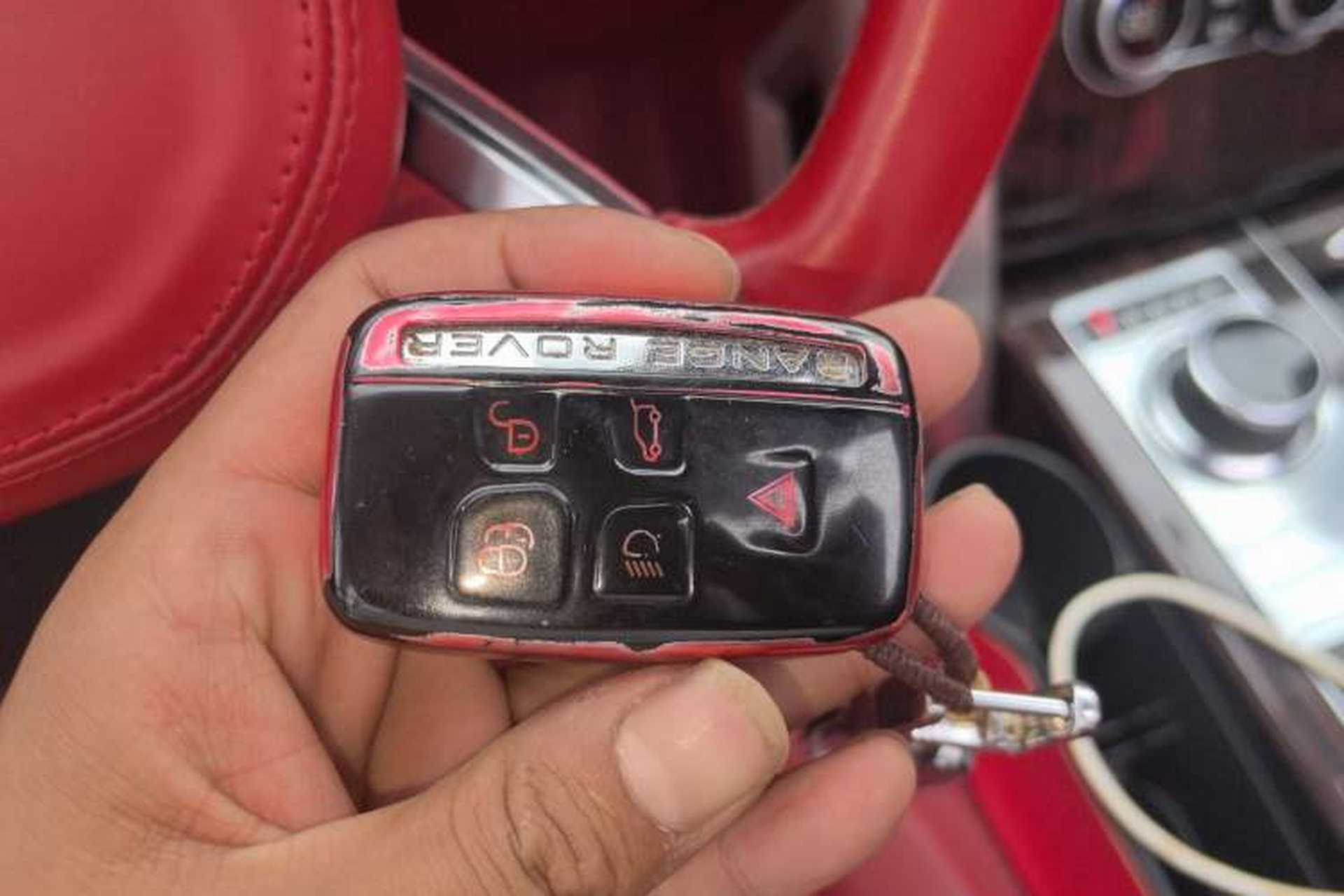Used Land Rover Range Vogue 2017 3.0 V6 SC Vogue Extended Version Vehicle Key