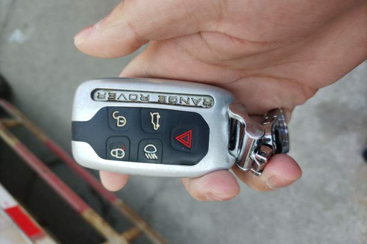 Used Land Rover Range Vogue 2017 3.0T TDV6 HSE Vehicle Key