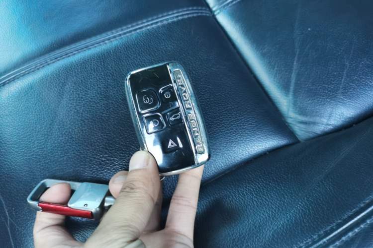Used Land Rover Range Vogue 2017 3.0T Gasoline HSE Middle East Vehicle Key