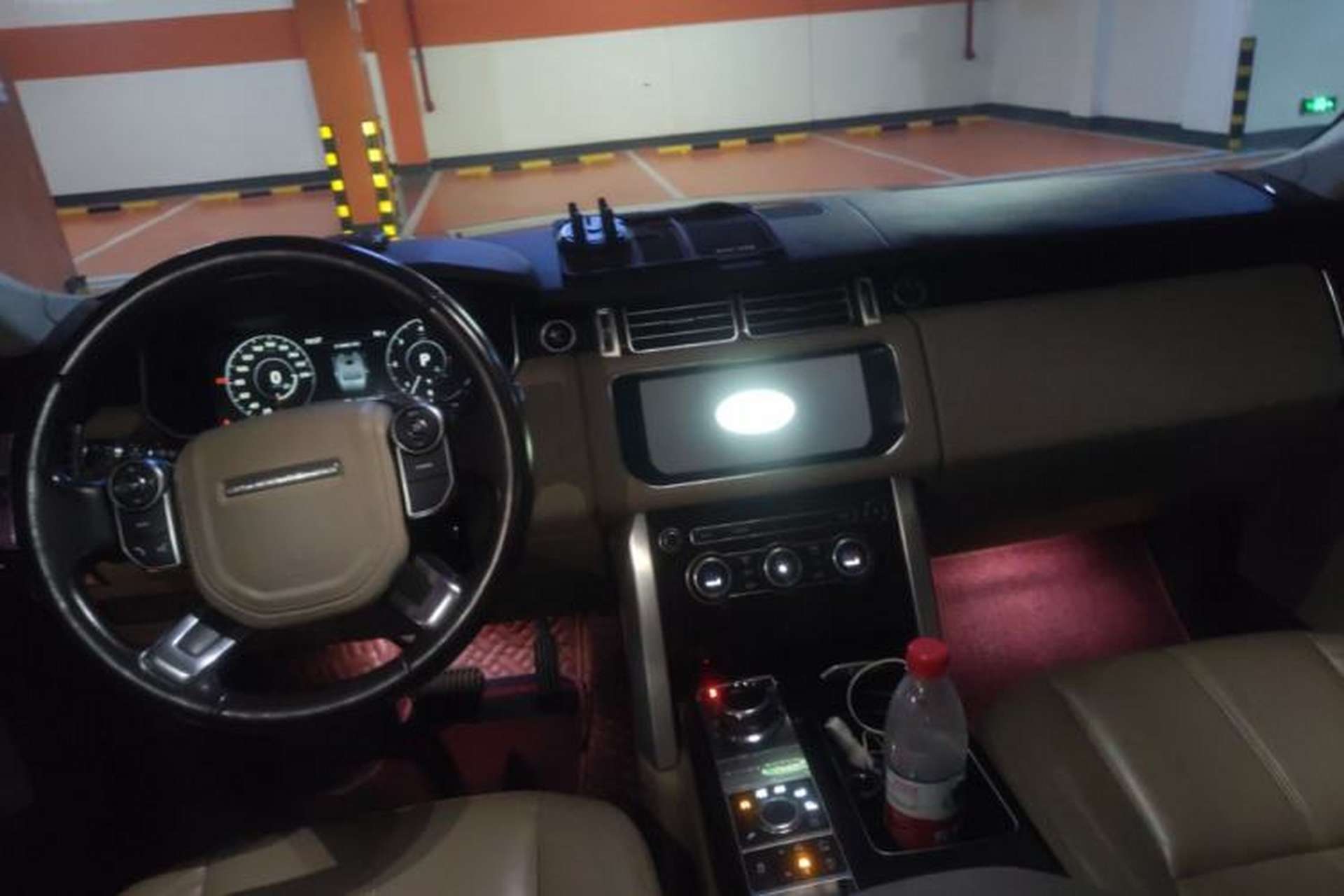 Used Land Rover Range Vogue  Center Console