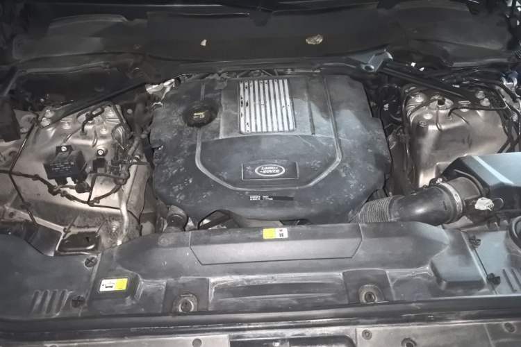 Used Land Rover Range Vogue  Engine Bay