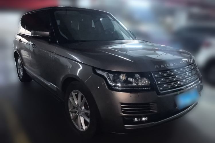 Used Land Rover Range Vogue  Front Right 45 Deg