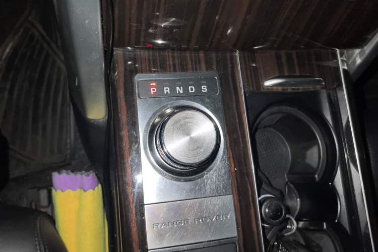 Used Land Rover Range Vogue  Gear Lever