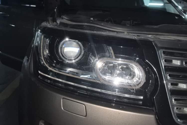 Used Land Rover Range Vogue  Right Front Headlight