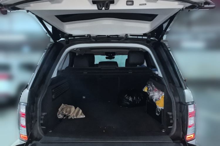 Used Land Rover Range Vogue  Trunk