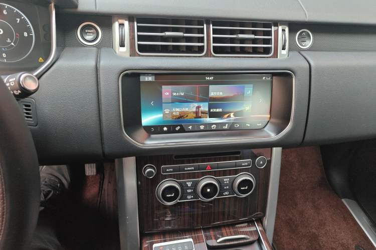 Used Land Rover Range Vogue  Audio And AC Panel