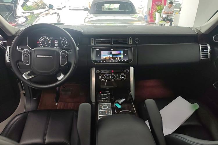 Used Land Rover Range Vogue 2017 3.0T Gasoline Base Version U.S. Specification Center Console