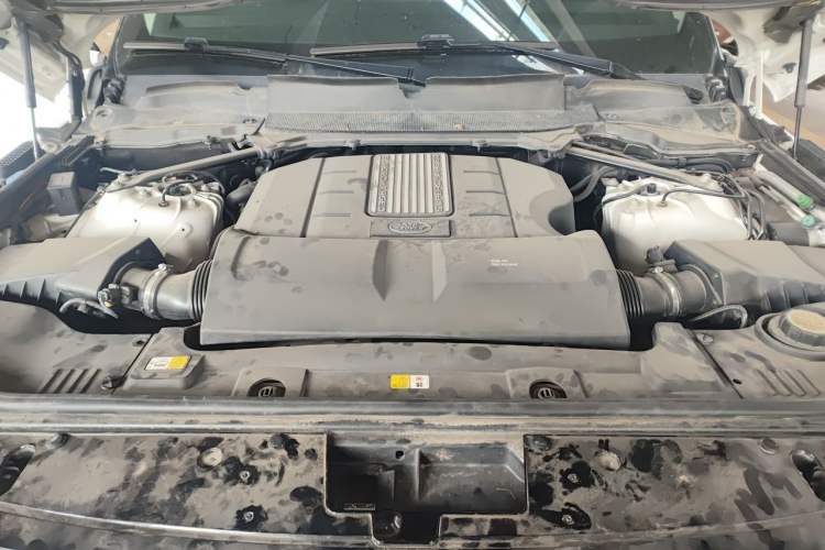 Used Land Rover Range Vogue 2017 3.0T Gasoline Base Version U.S. Specification Engine Bay