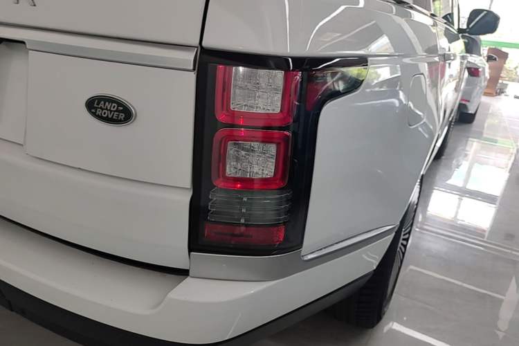 Used Land Rover Range Vogue 2017 3.0T Gasoline Base Version U.S. Specification Exterior 3