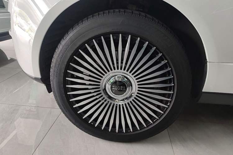 Used Land Rover Range Vogue 2017 3.0T Gasoline Base Version U.S. Specification Left Front Wheel Hub
