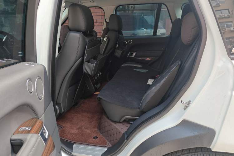 Used Land Rover Range Vogue  Left Rear Seat