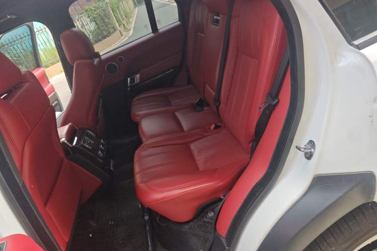 Used Land Rover Range Vogue 2017 3.0T Gasoline Base Version U.S. Specification Left Rear Seat