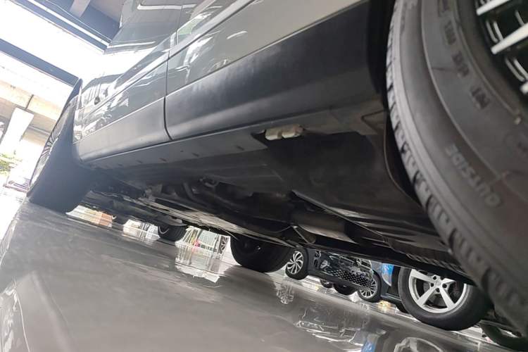 Used Land Rover Range Vogue 2017 3.0T Gasoline Base Version U.S. Specification Left Side Sill