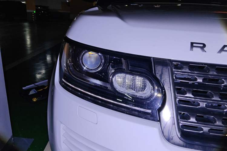 Used Land Rover Range Vogue 2017 3.0T Gasoline HSE U.S. Specification Right Front Headlight