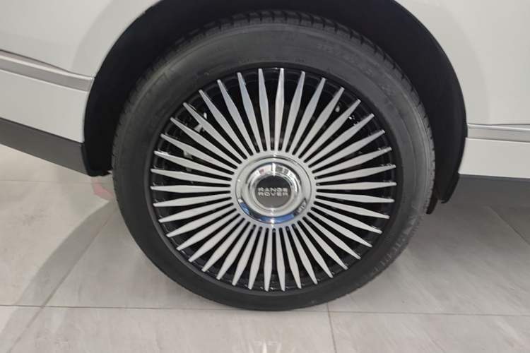 Used Land Rover Range Vogue 2017 3.0T Gasoline Base Version U.S. Specification Right Rear Wheel Hub