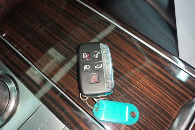 Used Land Rover Range Vogue 2017 3.0T Gasoline Base Version U.S. Specification Vehicle Key