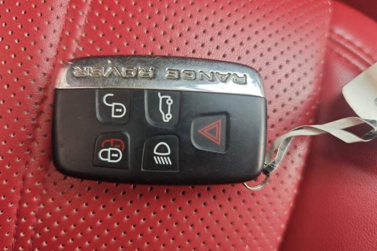 Used Land Rover Range Vogue 2017 3.0T Gasoline Base Version U.S. Specification Vehicle Key
