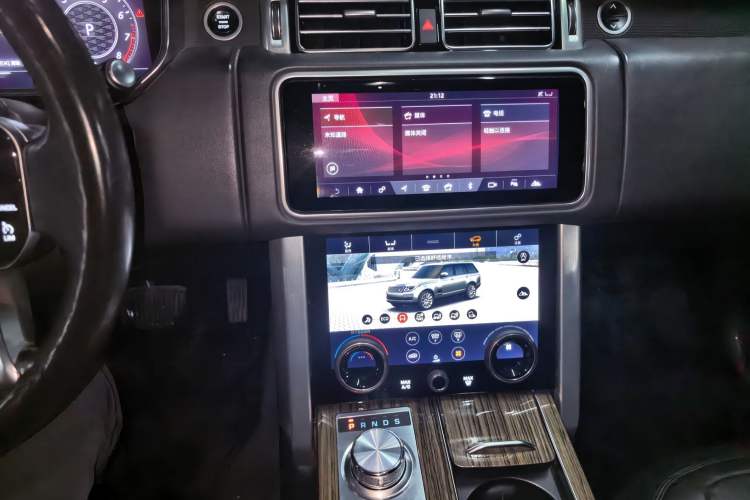 Used Land Rover Range Vogue  Audio And AC Panel