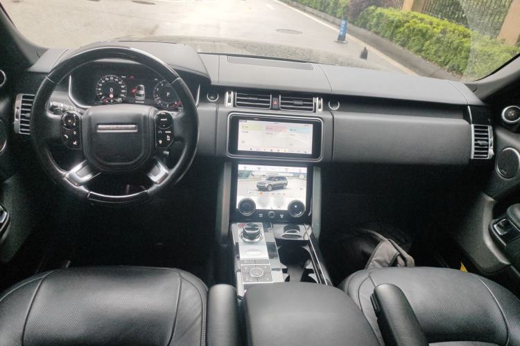 Used Land Rover Range Vogue 2018 3.0 Gasoline HSE U.S.-Spec Executive Edition Center Console