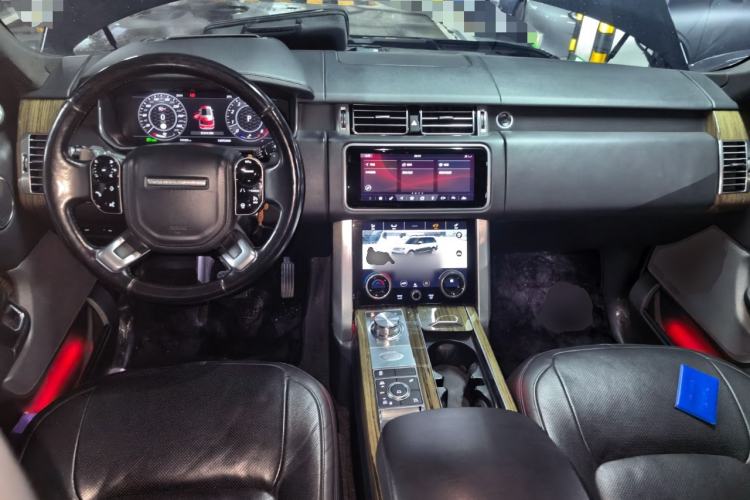 Used Land Rover Range Vogue  Center Console