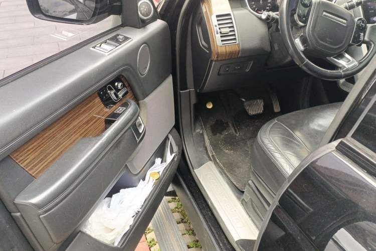 Used Land Rover Range Vogue  Driver Seat