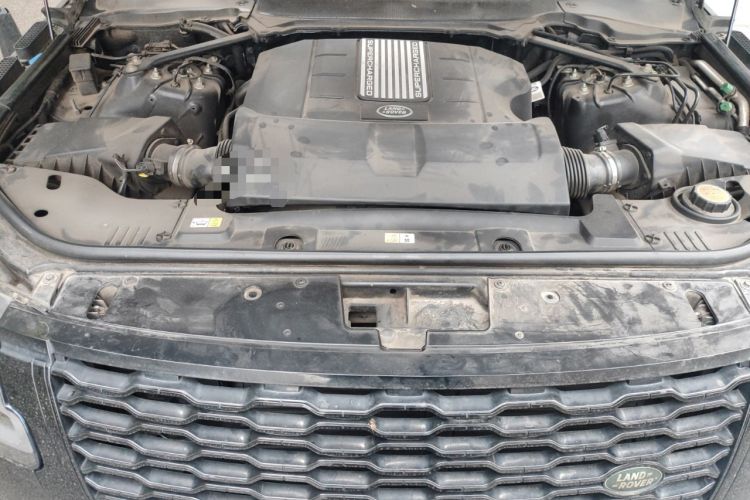 Used Land Rover Range Vogue 2018 3.0 Gasoline HSE U.S.-Spec Executive Edition Engine Bay